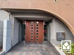 雨の日の洗濯や花粉・ウイルス対策にもお使いいただける浴室乾燥機付き。