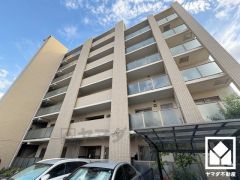 玄関にはたっぷりの収納スペースを完備。家族の靴もしっかり収納できるので、玄関がいつも片付き、気持ちよくお客様を迎えられます。