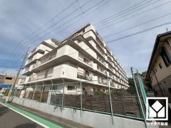 シンプルで飽きのこない設計が、暮らしに余白をもたらします。