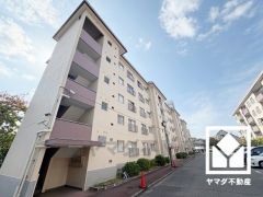 洗練されたデザインと堅牢な造り。美しさと安心を兼ね備えた、心地よい住まい。