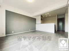 心地よい空間が広がるリビングで、家族みんなが快適に過ごせる時間を提供。