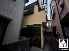 調理に手間がかかりがちな肉や魚を、短時間でサッと焼き上げることができるグリル付き。