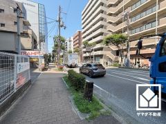 ショッピングモール「amaSTA　AMASEN（アマスタアマセン）」まで徒歩7分など、お買い物施設が徒歩圏内に複数あり便利な住環境です。