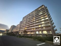 玄関にはシューズボックスを完備。家族の靴もしっかり収納できるので、玄関がいつも片付き、気持ちよくお客様を迎えられます。