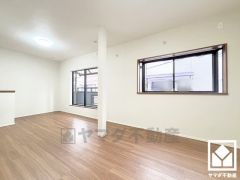 自然光を取り込む、開放感あふれる暮らし。隅々まで光が降り注ぎ、明るく心地の良い空間。