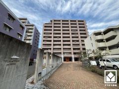 洗練されたデザインと堅牢な造り。美しさと安心を兼ね備えた、心地よい住まい。