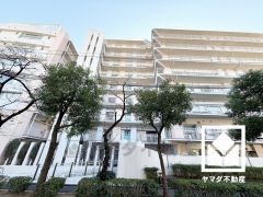 阪急電鉄神戸線「武庫之荘」駅まで徒歩約27分の立地。毎日の通勤・通学だけでなく、休日のお出かけまで利便性に優れています。