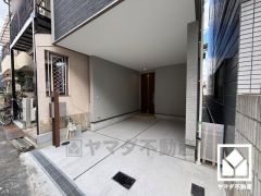 インナーガレージを1台分完備。重い荷物や雨の日の移動もスムーズで、快適なカーライフを実現。