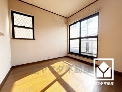 自然光を取り込む、開放感あふれる暮らし。隅々まで光が降り注ぎ、明るく心地の良い空間。