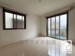 納戸・物置付きだから、季節の荷物や趣味の道具もしっかり収納。