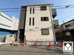 温水洗浄便座付きで、季節を問わずいつでも温かい便座をお使いいただけます。