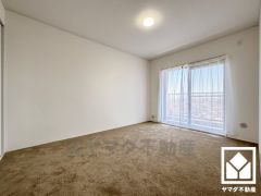 全居室に窓がございます。明るい陽光がたっぷり差し込む心地よい生活空間です。