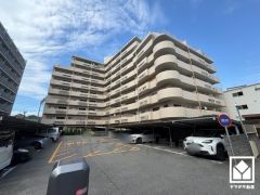 2023年に共用部分の大規模修繕工事実施済み。美しい外観のマンションです。