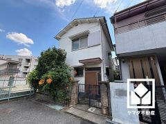 阪急電鉄今津線「門戸厄神」駅まで徒歩約21分の立地、阪急電鉄神戸線「西宮北口」駅まで徒歩約28分で、2沿線利用可能です。