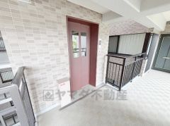 スムーズな移動を叶えるエレベーター。忙しい朝も快適に、ストレスフリーな暮らしをサポート。ご成約でヤマダポイントプレゼント中です。お問合せお待ちしております。