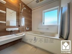 清潔感あふれる空間で、毎日のバスタイムをより快適に。
