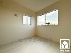 お子様のお部屋などにも丁度良い広さです。独立した居室なのでプライベートな時間をゆったり過ごせそうです。