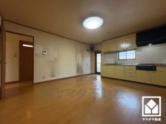 自然光を取り込む、開放感あふれる暮らし。隅々まで光が降り注ぎ、明るく心地の良い空間。