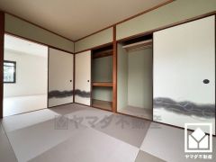 リビングに隣接している為、開放感がある空間です。