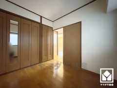 収納付きなので、スッキリとした空間を維持できます。