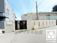 雨の日の洗濯や花粉・ウイルス対策にもお使いいただける浴室乾燥機付き。