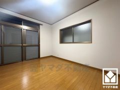 約6帖の洋室です。全居室2面採光。明るい陽光がたっぷり差し込む心地よい生活空間です。