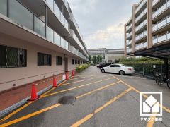 トイレは温水洗浄便座付きで、季節を問わずいつでも温かい便座をお使いいただけます。