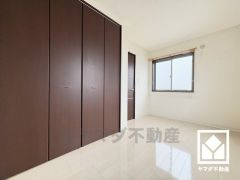 陽当たり、通風良好なので過ごしやすいお部屋となっております。