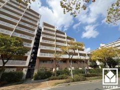 自然と調和するデザインが魅力。四季折々の風景に溶け込む、心地よい住まい。