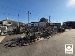 全居室に窓がございます。明るい陽光がたっぷり差し込む心地よい生活空間です。