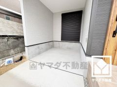 インナーガレージを1台分完備。重い荷物や雨の日の移動もスムーズで、快適なカーライフを実現。