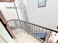 南向きバルコニーで陽当たり、風通し良好。たっぷりの洗濯物も気持ちよく乾きます。