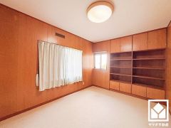約6帖の東側洋室です。お子様のお部屋などにも丁度良い広さです。全居室6帖以上のゆとりある居住空間?で、広々お使いいただけます。