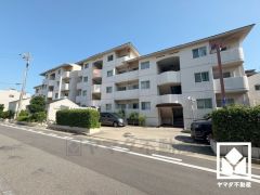 落ち着いた色合いと品のあるデザイン。帰るたびに安心感を感じられる佇まい。