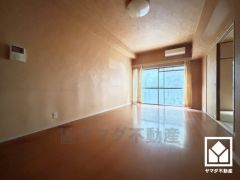 5階建て3～5階部分の最上階です。メゾネットのお部屋なので、戸建て感覚でお住まいいただけます。