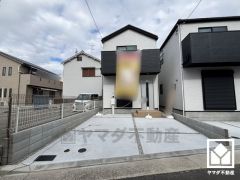 シンプルシックなブラック×ホワイトのモダンな外観。帰るたびに安心感を感じられる佇まい。