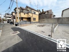 パントリーがございます。食品のストックや食器等もすっきり片付けることができます。