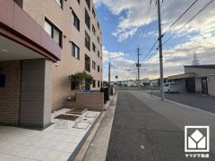 全居室に窓がございます。明るい陽光がたっぷり差し込む心地よい生活空間です。