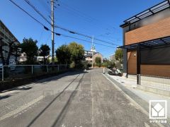 開発分譲地ですので区画の整った街並みです。同じ時期に生活をスタートするご家族が多いため、困ったときにも心強いですね。