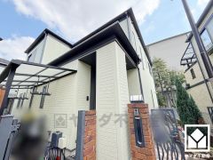 浴室はボタン1つで自動でお湯張りができるオートバス機能付き。追い炊き機能もございますので、いつでも温かいお風呂に入ることができます。