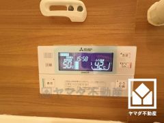 追い炊き機能がございますので、いつでも温かいお風呂に入ることができます。時間がないときに大助かりな急速追い炊き機能付き。