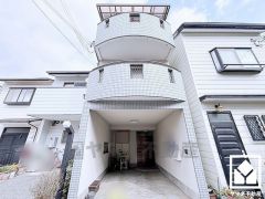 シンプルで飽きのこない設計が、暮らしに余白をもたらします。