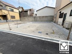 玄関にはシューズボックスを完備。家族の靴もしっかり収納できるので、玄関がいつも片付き、気持ちよくお客様を迎えられます。