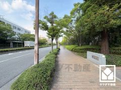 安心・安全な暮らしをサポートする、最新のオートロックシステムも完備。