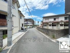 2025年7月リフォーム済の内装・外装ともに大変綺麗な住宅で、即ご入居いただけます。空き物件につき、ご内覧可能となっております。事前にご予約頂きましたら、営業時間外のご案内等も可能です。