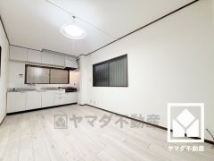 心地よい空間が広がるリビングで、家族みんなが快適に過ごせる時間を提供。