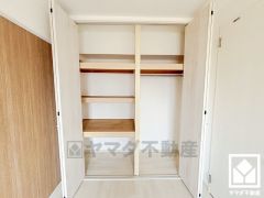 棚が多く、整理整頓がしやすい設計になっています。