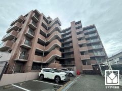 阪神電鉄本線「出屋敷」駅まで徒歩約15分の立地。