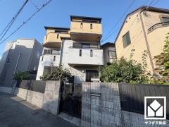 阪急電鉄神戸線「西宮北口」駅まで徒歩約15分の立地。4沿線利用可能で、毎日の通勤・通学だけでなく、休日のお出かけまで利便性に優れています。