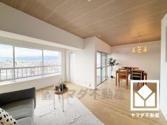 自然光を取り込む、開放感あふれる暮らし。隅々まで光が降り注ぎ、明るく心地の良い空間。